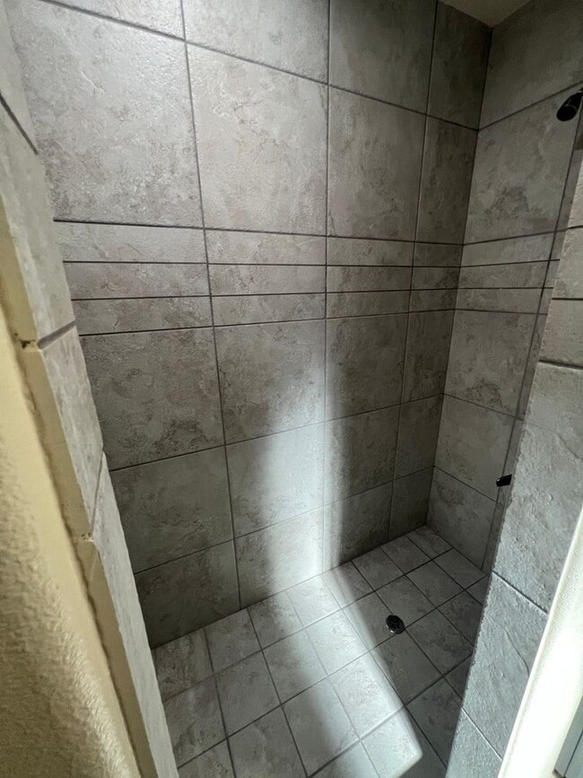 Building Photo - San Luis AZ, Three Bedroom 2 Bath Corner Lot Home with Additional Parking