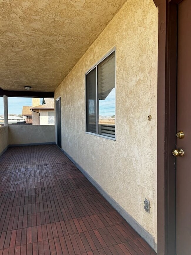 Building Photo - 1001 W Perdew Ave