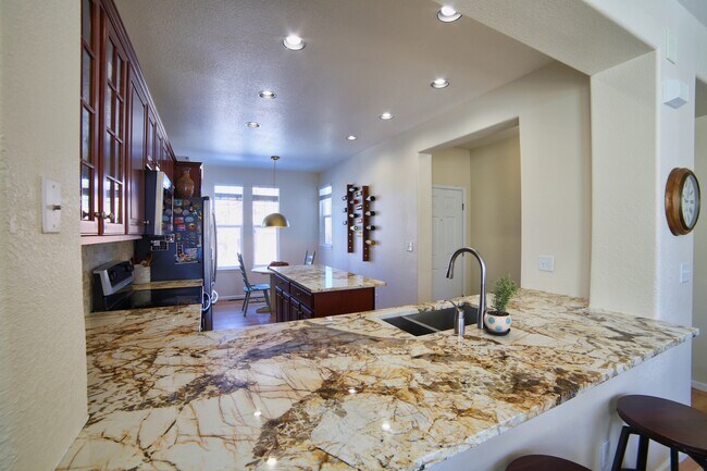 Building Photo - 10926 Brooklawn Rd