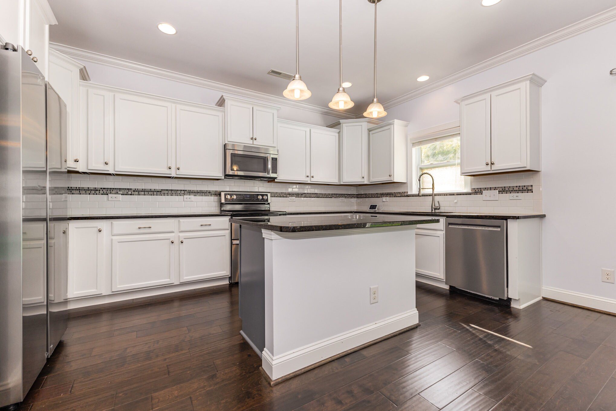 Building Photo - 1505 Yellow Daisy Dr