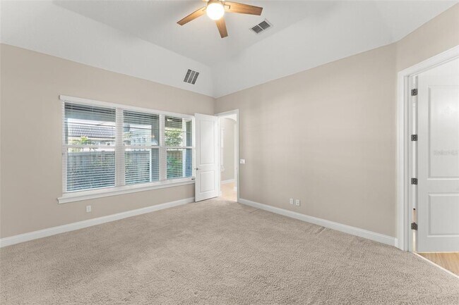 Building Photo - 13833 Behring Ave