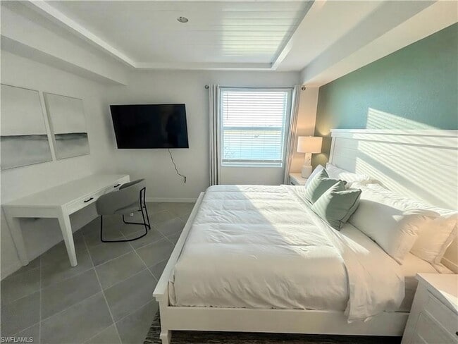 Building Photo - 15375 Grn Acrs Ave