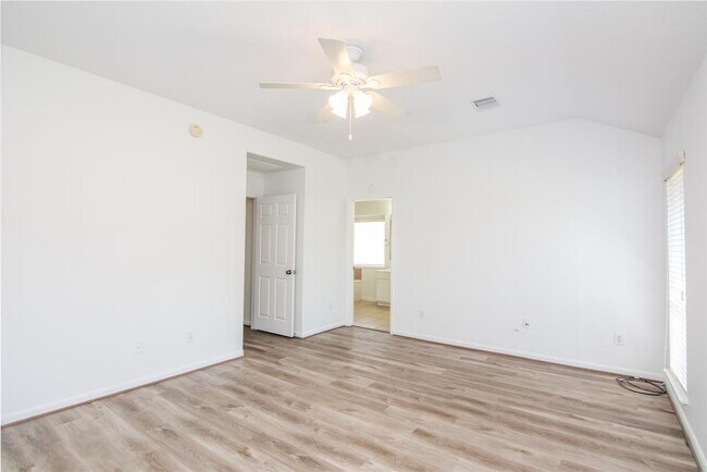 Building Photo - 51 N Regan Mead Cir
