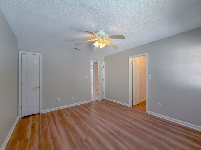 Building Photo - 2500 Nugget Ln