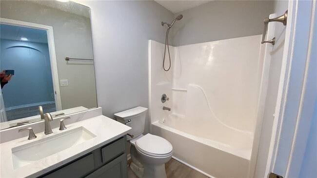 Building Photo - 325 Pintail Ct