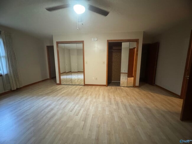 Building Photo - 3009 Fairacres Rd SW