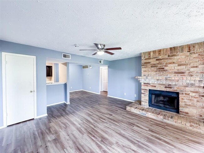 Building Photo - 10555 Turtlewood Ct