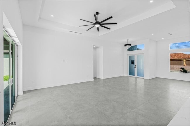 Building Photo - 512 NW 35th Pl