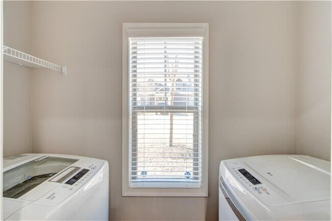 Building Photo - 3770 Shades Valley Ln