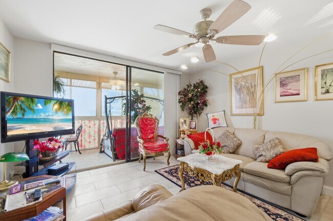 Building Photo - 367 S Federal Hwy