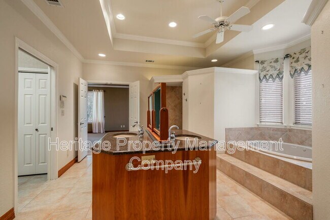 Building Photo - 2162 River Way