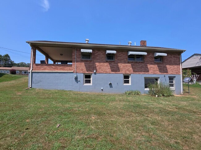 Building Photo - 5930 Edgewood Ave