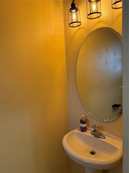Building Photo - 1570 Barking Deer Cove