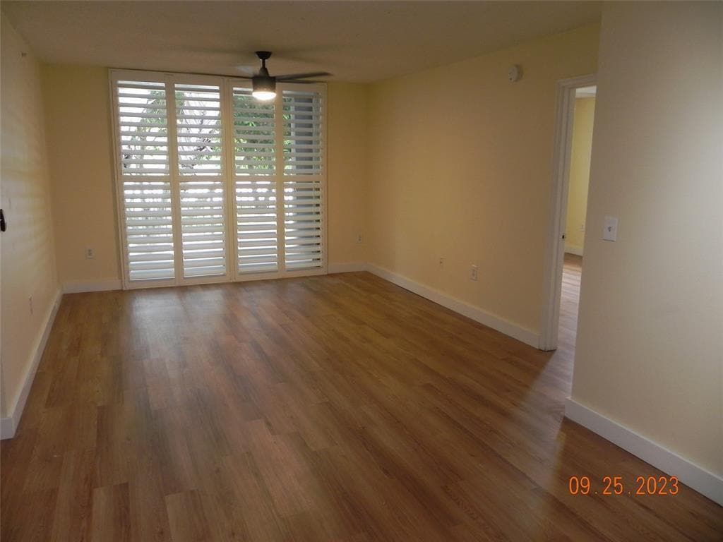 Building Photo - 577 SW 111th Ln