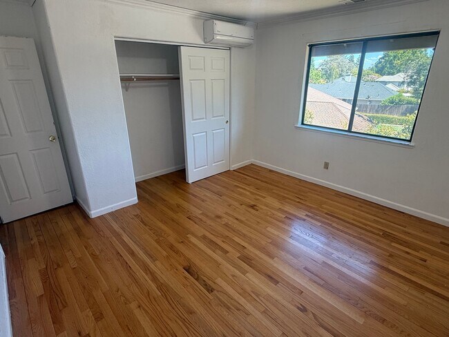 Building Photo - 100 Baldwin Lake Cir