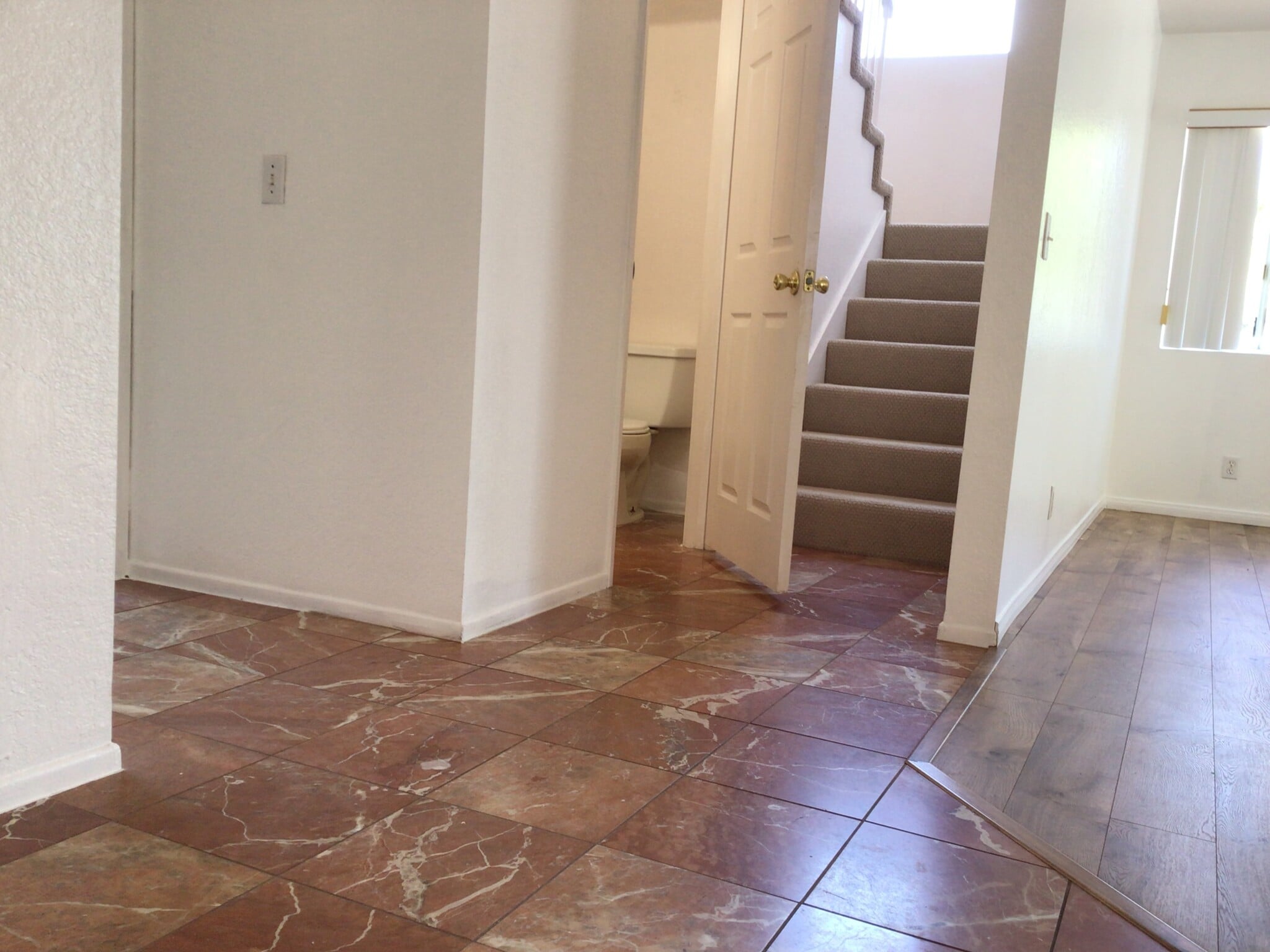 Building Photo - 10864 Avenida de los Lobos