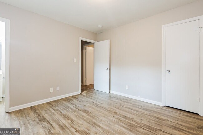 Building Photo - 8974 Sterling Ridge Ln