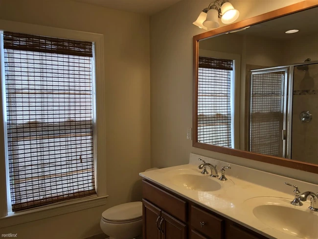 Master Bath - 7624 Elmcrest Rd