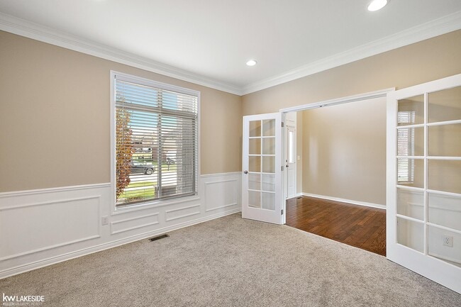 Building Photo - 46267 Terrace Dr