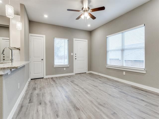 Building Photo - 3207 Karen St