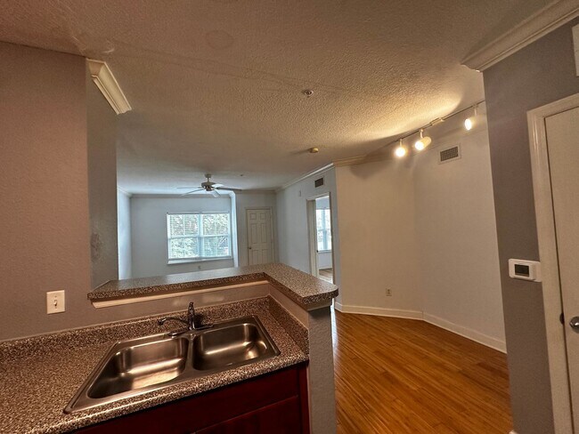 Building Photo - THE GRANDE DOWNTOWN CONDO - 1BR/1BA