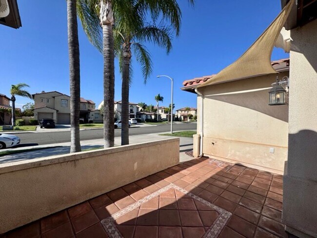 Building Photo - FOR LEASE: Stunning expansive 3 Bedroom Re...
