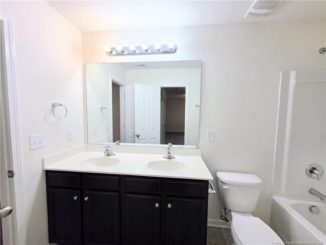 Building Photo - 331 Botanical Ct