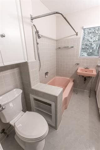 Building Photo - 5731 Berkshire Ln