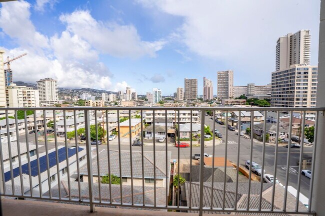 Building Photo - 2122 Lime St