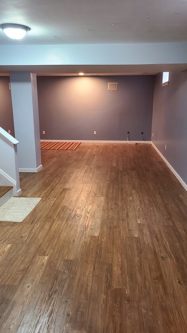 Building Photo - 406 Old Towne Rd