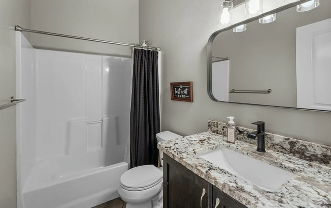 Building Photo - Gorgeous 4 Bedroom Home Surrounded by the Desert Landscape of Southern Utah