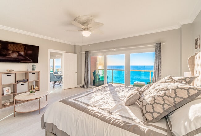 Building Photo - 880 Mandalay Ave