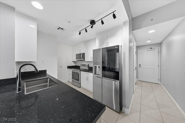 Building Photo - 200 W Sahara Ave