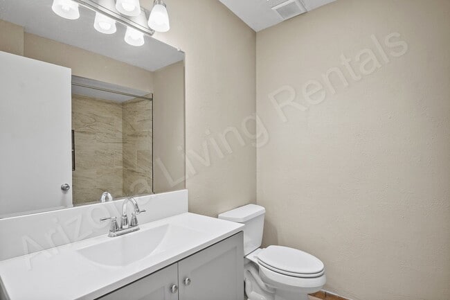 Building Photo - PET FRIENDLY POOL HOME