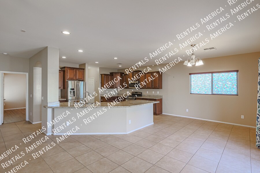 Building Photo - 2954 E Coconino Dr