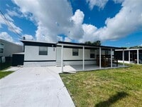 Building Photo - 550 Woodpecker Pike