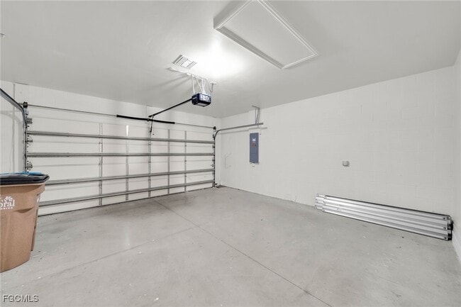 Building Photo - 3477 Acapulco Cir