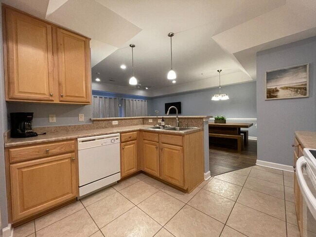 Building Photo - 908 Resort Cir