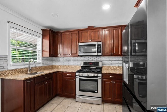 Building Photo - 26 Dapp Ct