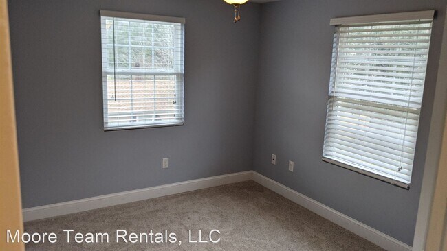 Building Photo - 1 br, 1 bath House - 114 Bumont Drive