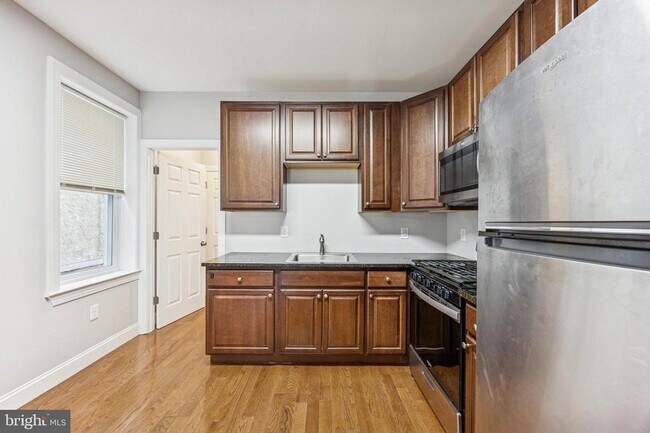 Building Photo - 4602 Longshore Ave