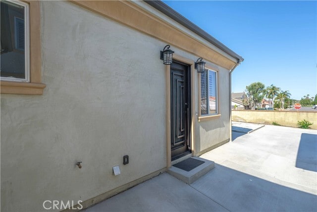 Building Photo - 10920 Slater Ave