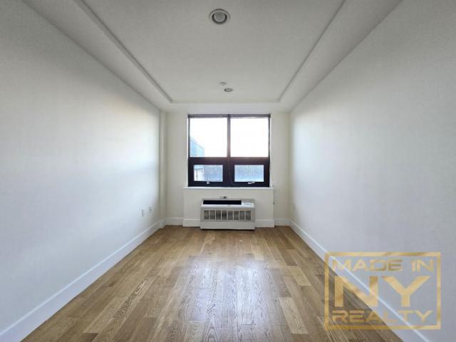 Building Photo - 1 bedroom in REGO PARK NY 11374