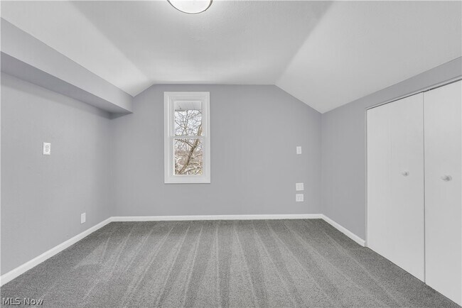 Building Photo - 3203 Ingleside Dr