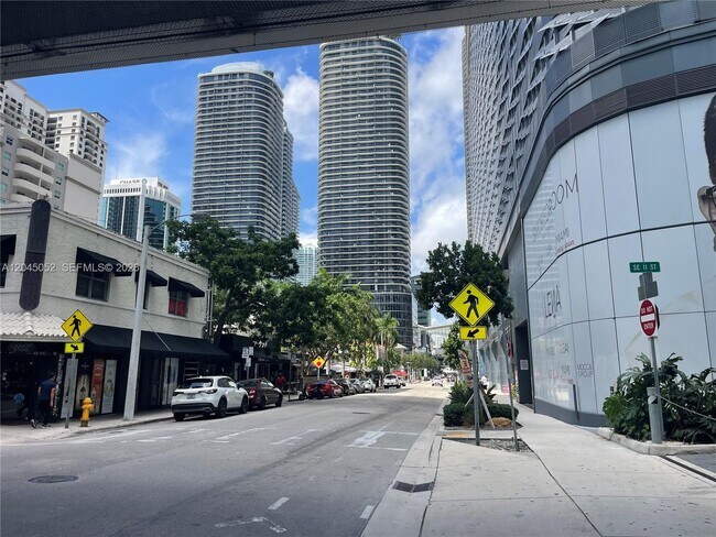 Building Photo - 1100 S Miami Ave