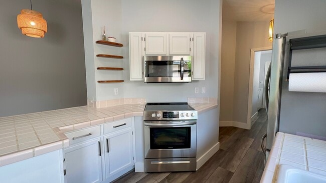 Building Photo - 5465 Grande Palm Cir
