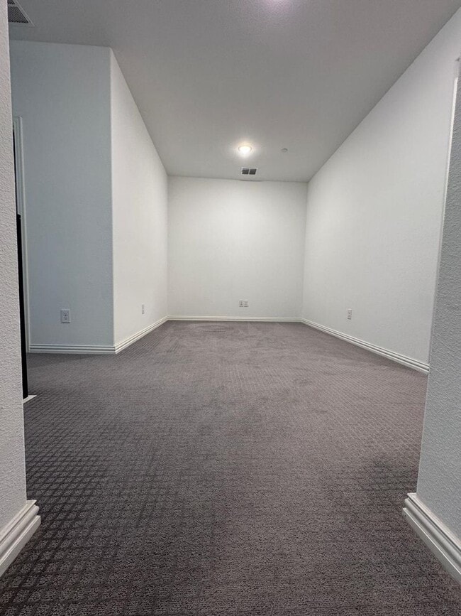 Building Photo - FULLY UPGRADED LUXURY TOWNHOME located in ...