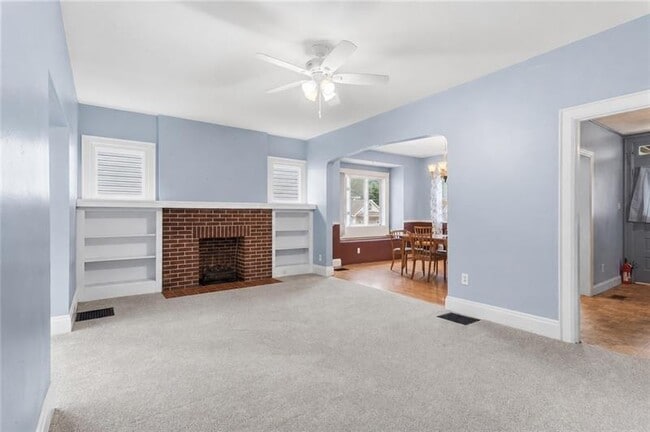 Building Photo - 307 Ambridge Ave