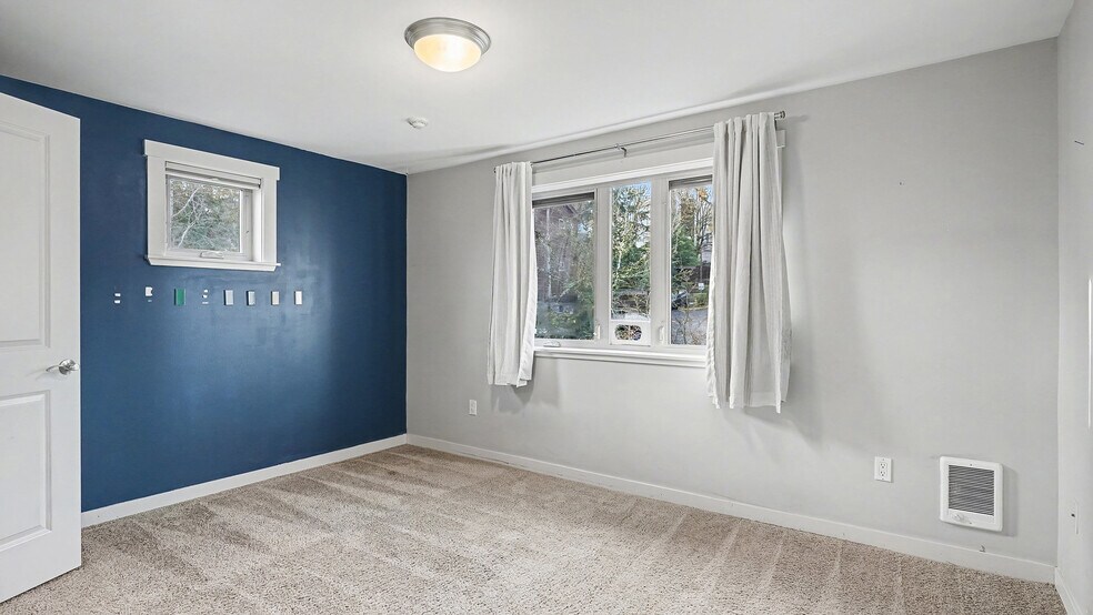 Building Photo - 15152 NE 82nd St