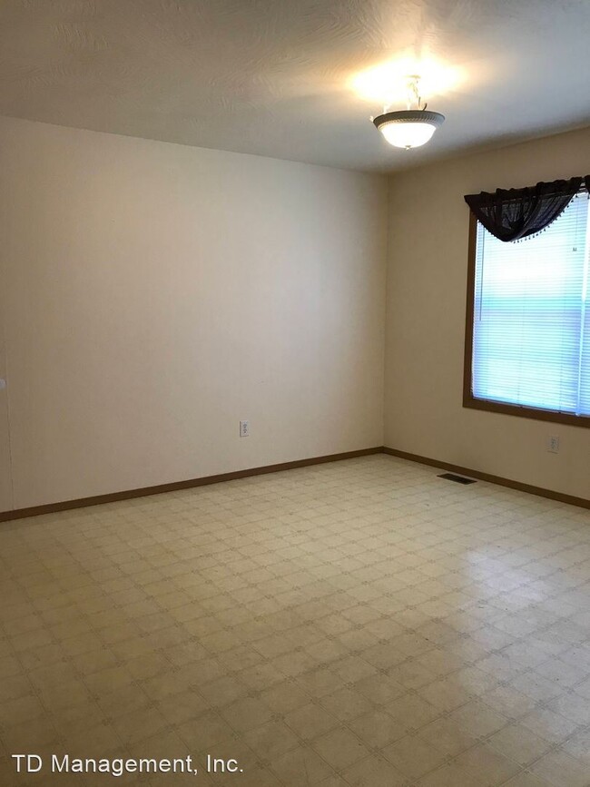 Building Photo - 3 br, 2 bath House - 4325 S Farm Road 125